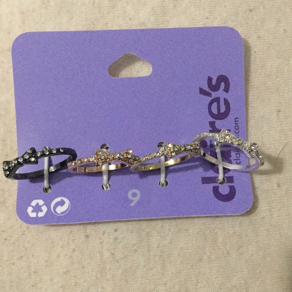 Claire’s 4pc Rings - Picture 2 of 4